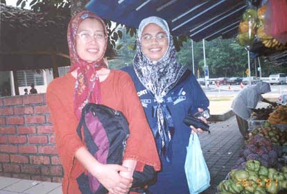 on the way home di Kuala Perak... buah oh buah.... best nya... 