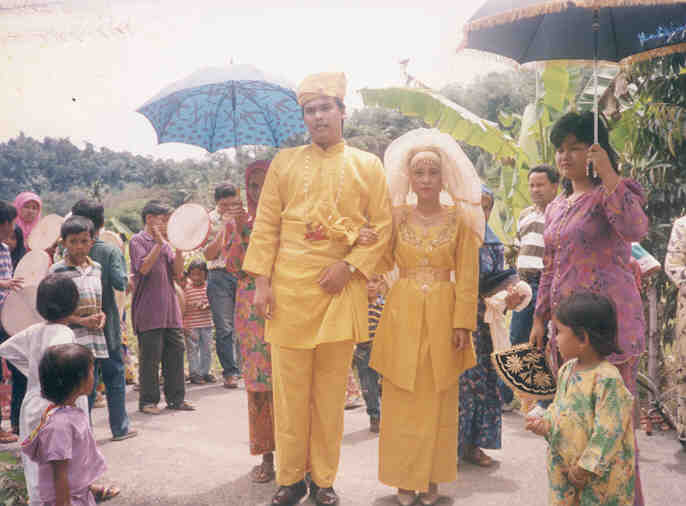 korang yg gamba wedding aku blom letakkat sini harap bersoba yo...