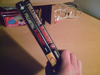 Side view...interesting how Viz kept the original side picture from the Japanese version when CY didn't.