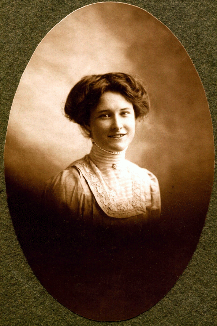 Hilda Oettle, known as Ouma