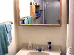 Upstairs-Bath-OPT.jpg (19647 bytes)