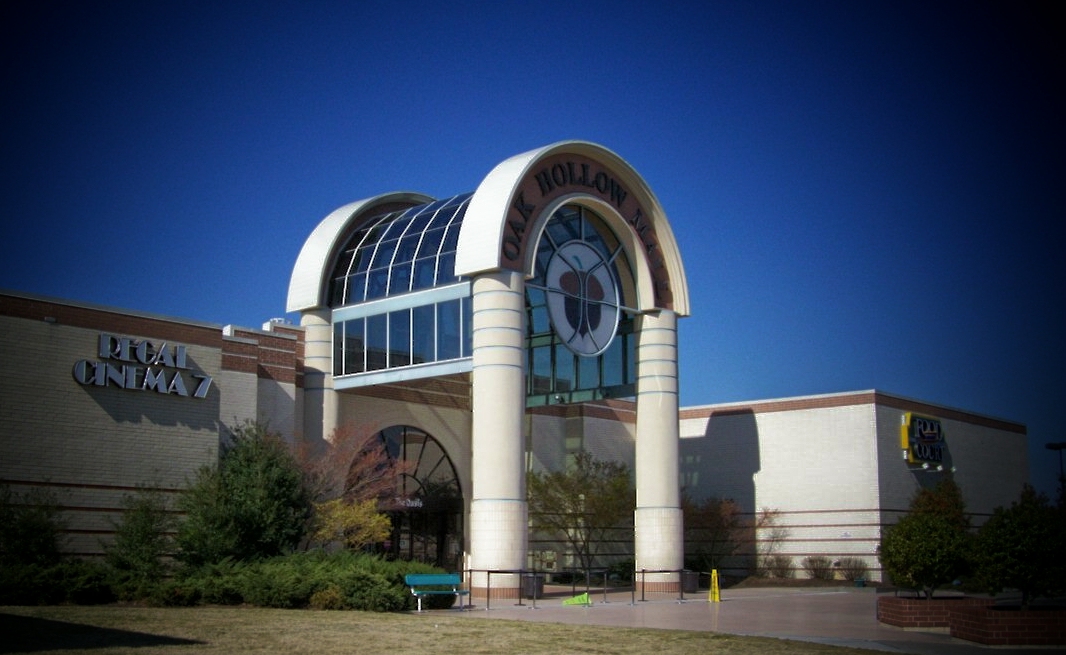 Oak Hollow Mall Entrence