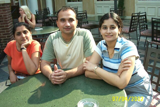 Ami_Samir_Ekta_OpryLand.jpg