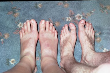 Samwise feet (left) compared to Tony feet