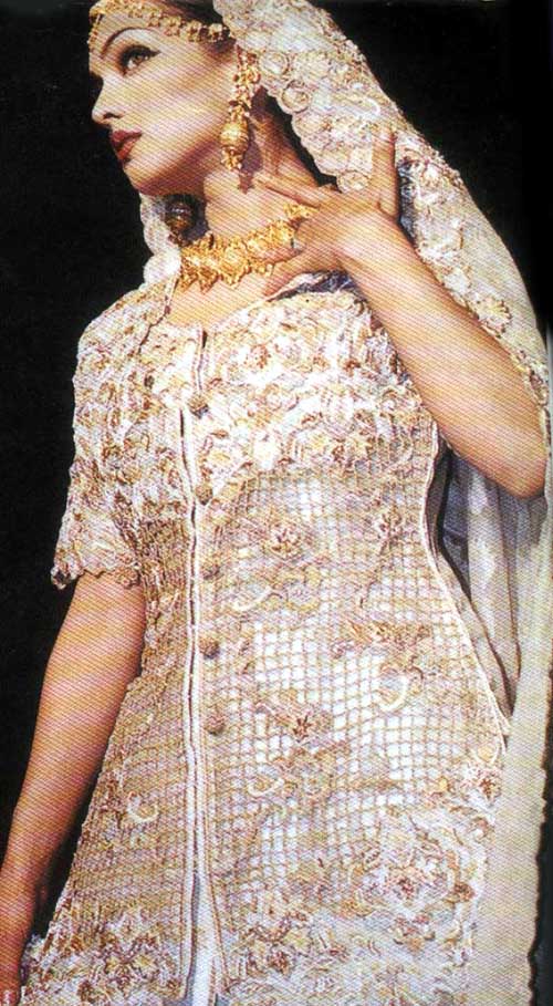 b34.jpg (109561 bytes)