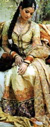 b_three_s.jpg (16470 bytes)