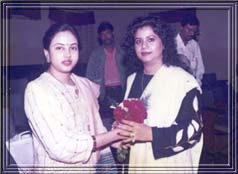 The Queen of Folk songs  Runa Laila loves Sanchita very much.