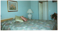 bedroom.jpg (128297 bytes)