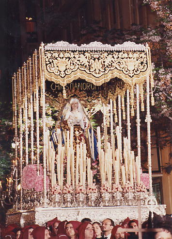 Ir al Paso de la Virgen
