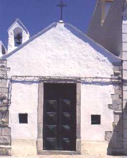 Capela de Nossa Senhora da Consola��o * Rua da Liberdade * Santiago * Tavira