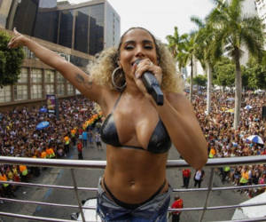 Sao Paulo street carnival 300x250