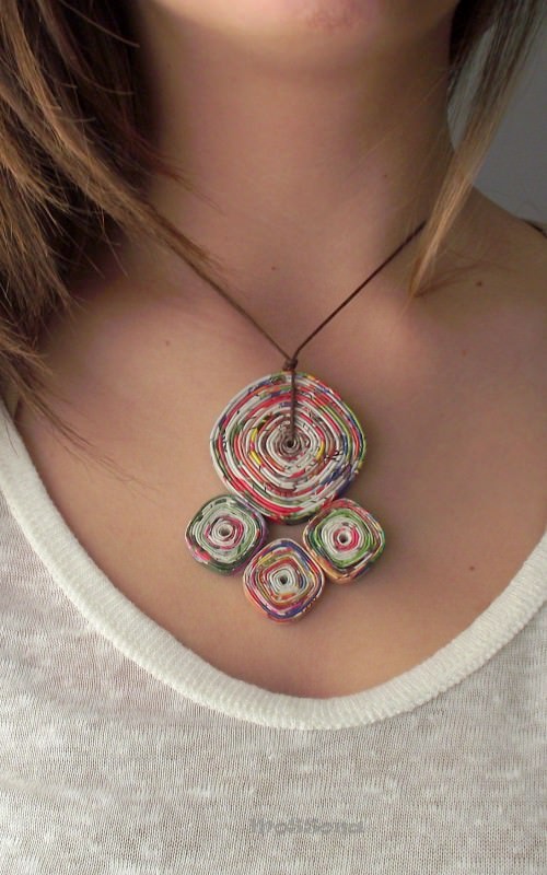 paper necklace