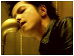 Hyde kissing the mic XD