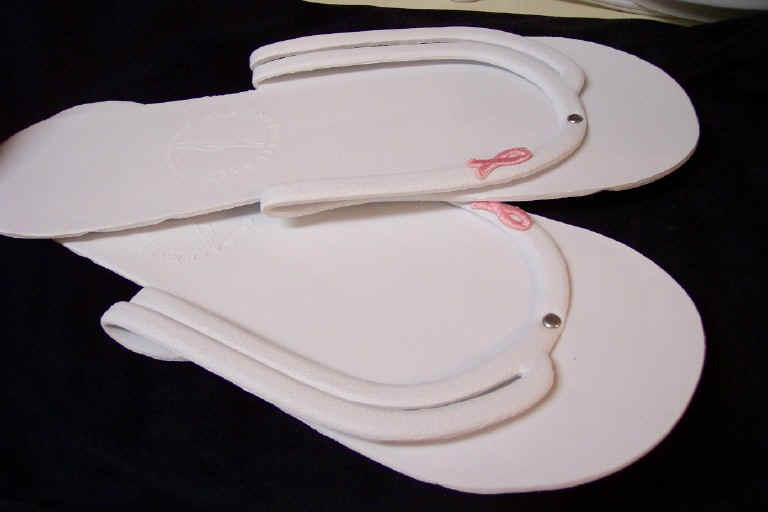 Sandals.bmp (1179702 bytes)