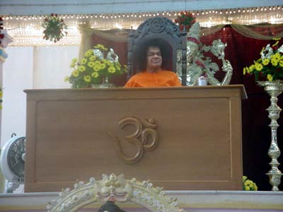 Easwaramma Day (May 6, 2003) Photograph of Bhagwan