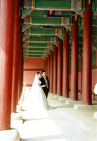 Wedding picture in  Gyeongbokgung Place