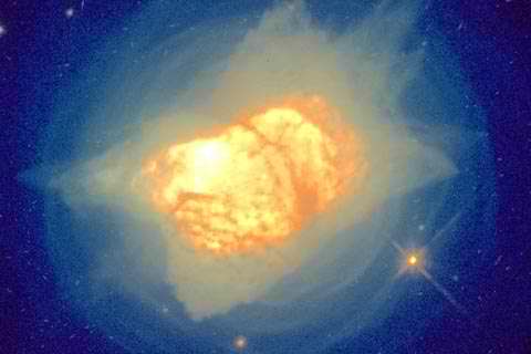 ngc7027.jpg (13554 bytes)