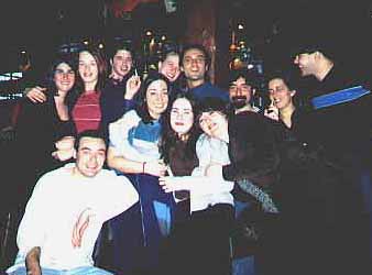 Esther, Eric, Sydney, Dorty, Sim�n, Jes�s, Blanca, Jordi y dem�s tropa.  Mayo 99