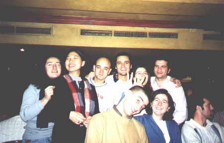 Angeles, Rosa, David, Sim�n, Zaira, Carlos y Pedro en el Bridge.  Noviembre 99