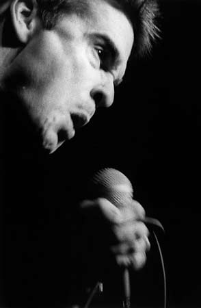 henryrollins&copy;2001sbooth