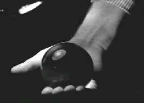 Una sfera di 12 cm di diametro