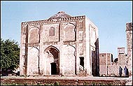 The Kotla Mohsin Khan site is an invaluable piece of Pakistan�s history