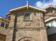 The main building front. This imposing stone structure was constructed in 1913 over the site of the original school building (built 1870s which got completely destroyed in a 1904 fire. Interestingly it was called 'Woodburn') - Photo: AJ Nov 2006