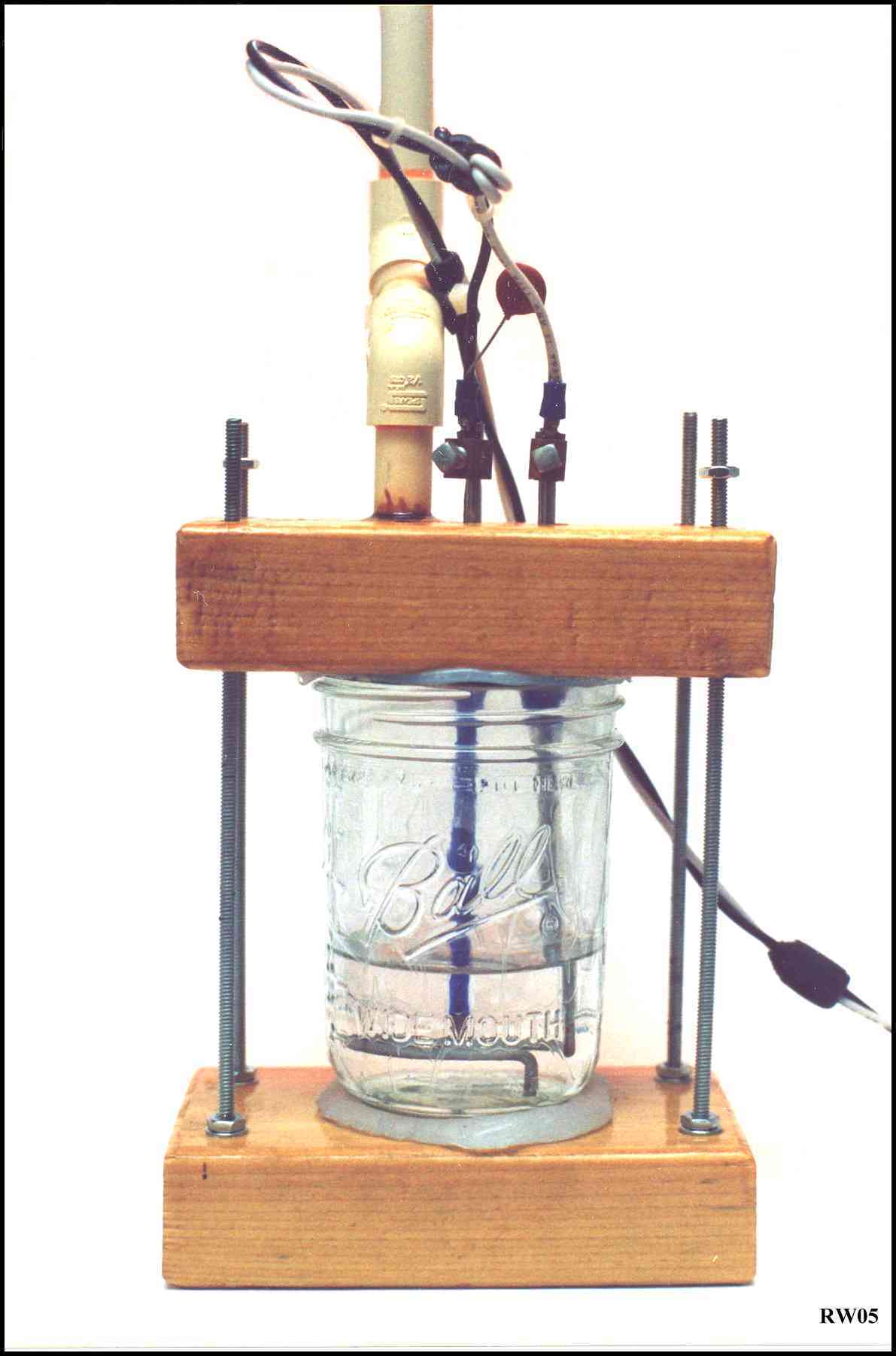 Reactor_c.jpg (81122 bytes)