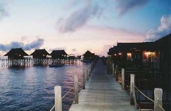 dusk at kapalai