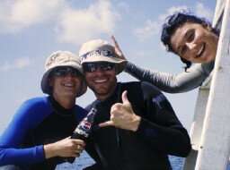 Hang Loose with the crew...