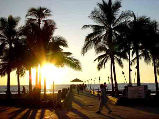 One last Hawaiian sunset...