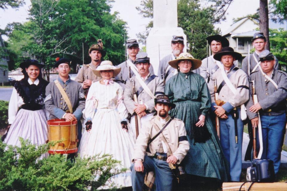 2001MemorialDay.JPG (120531 bytes)
