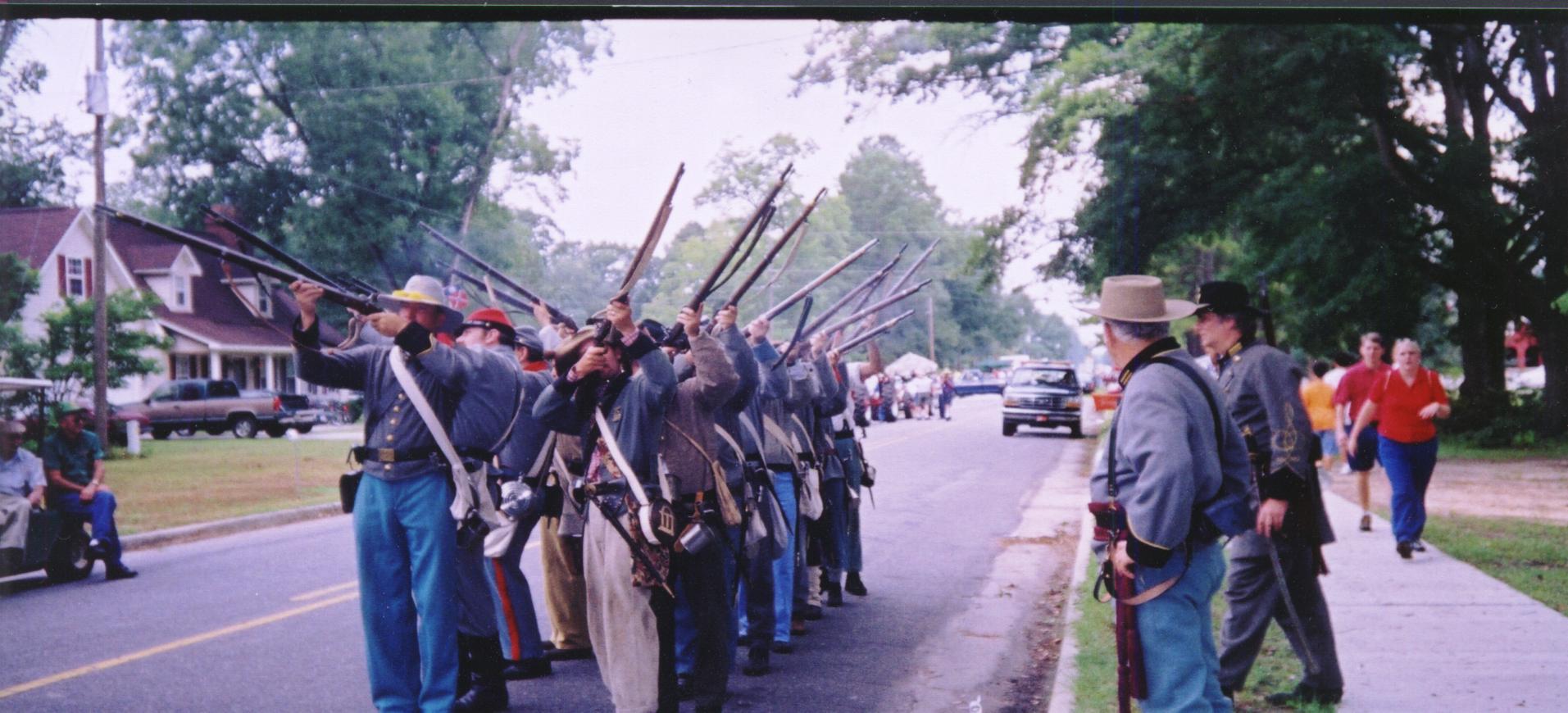 penutfest2.JPG (221264 bytes)