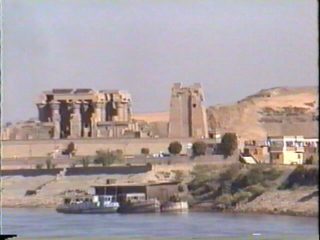 edifu.jpg (47087 bytes)