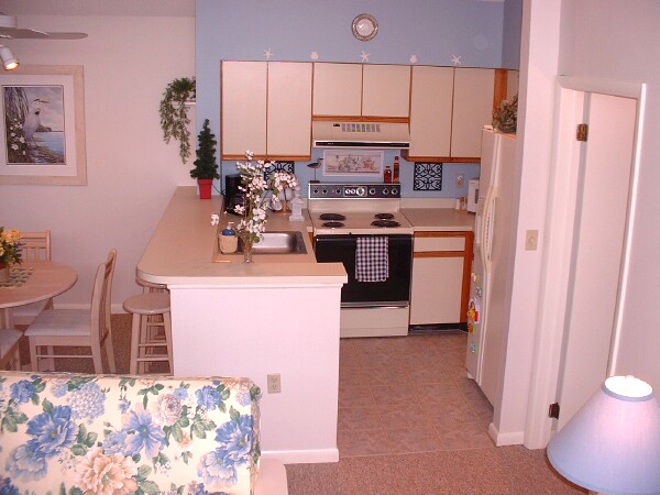 Kitchen with New Refrigerater, Dishwasher, and Ceramic Tile