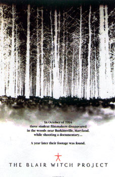 En octubre del 94' 4 j�venes se perdieron en el bosque filmando un documental.  Un a�o despu�s se encontr� lo que filmaron.