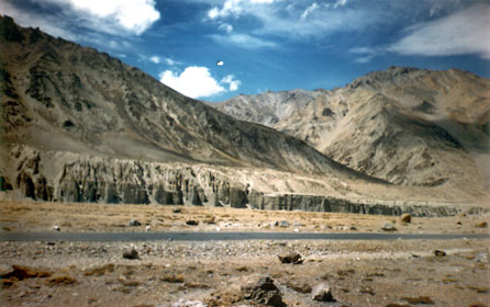 Valleys around plains.