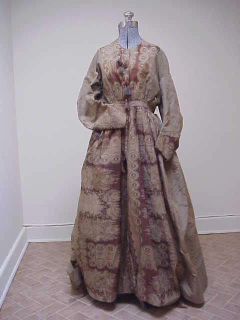 brdress1.jpg (48142 bytes)