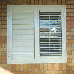 shutters4.jpg (9596 bytes)