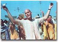 Members of ISKON Group, a part of Kumbh at Allahabad. Click for enlarged view
