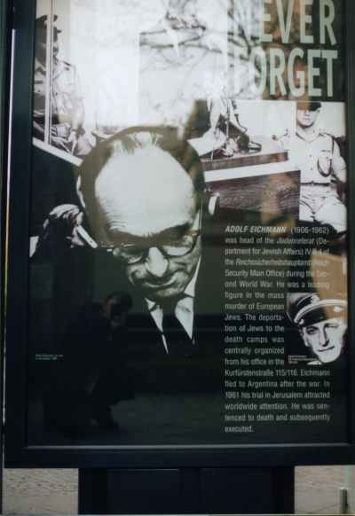 Adolf-Eichmann-Plakat in der Kurfürstenstrasse in Berlin - von mir dort fotographiert A.D. 2004
