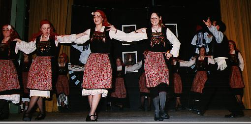 dancestacey.jpg (29980 bytes)