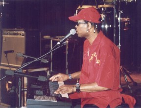Starret Fran�ois on Keyboards