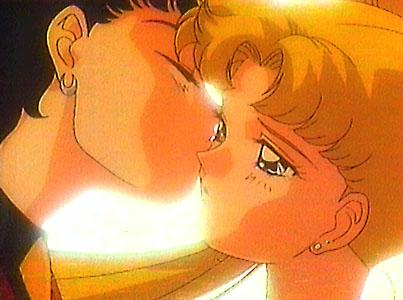Stupid Mamoru....They would have made such a GREATcouple!! ^_^ (on the cheek Seiya?! REALLY....-_-;)