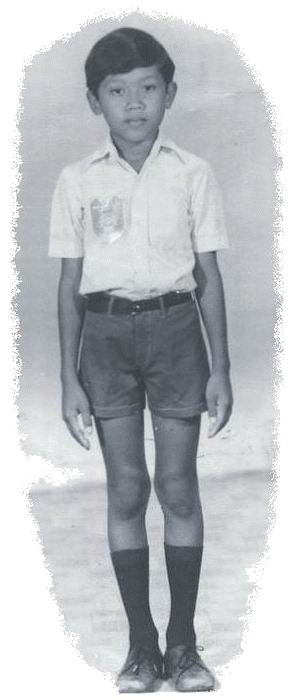 Bocah kelas IV SD taon 1976 nih......
