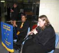 Eugene & Regina providing background music before the start of the concert.