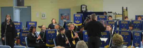 Narelle backed by the Symphonic Winds