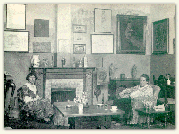 Alice and Gertrude at home, 1923