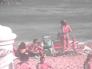 Click to update live Elbo Room beach camera