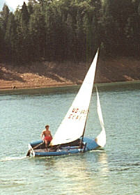 96sail.jpg (14531 bytes)